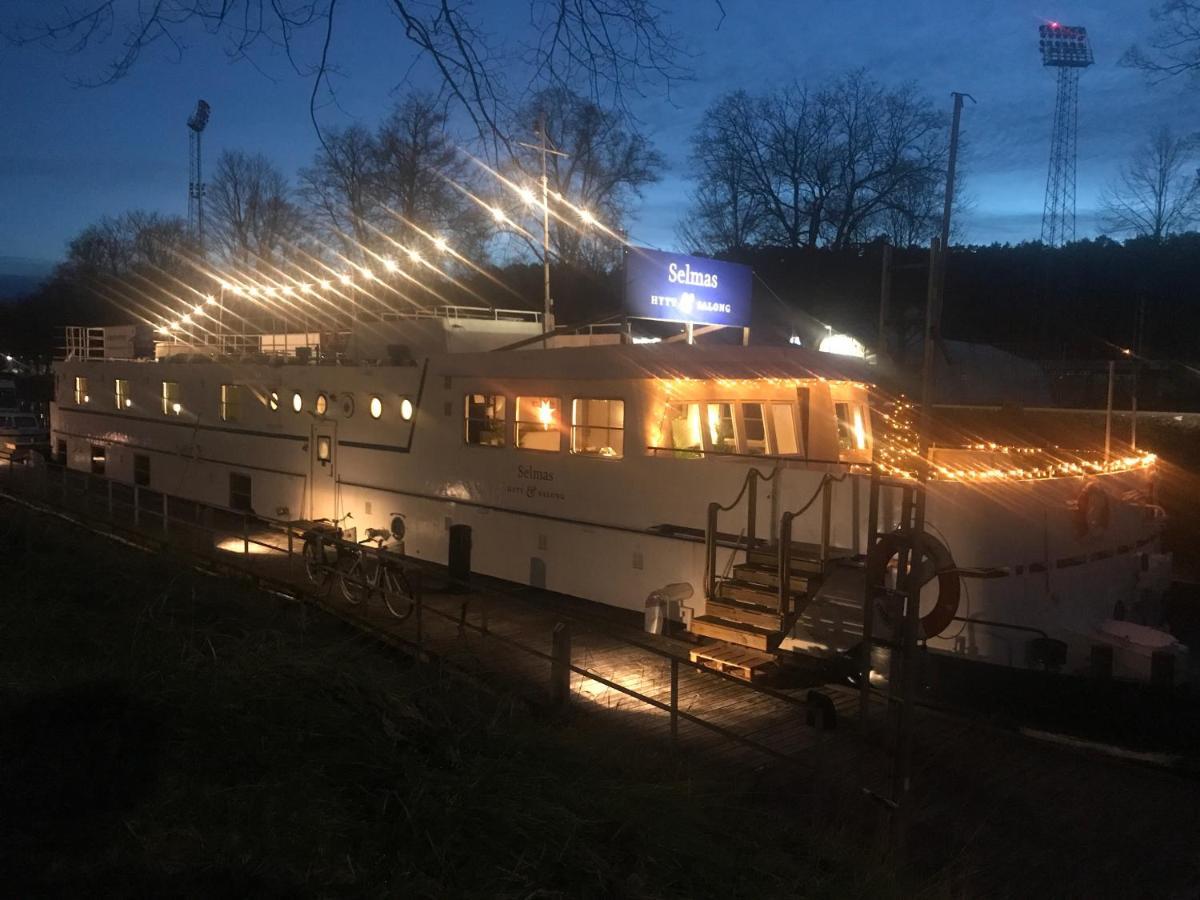 Albergue Selmas Hytt Och Salong Uppsala Exterior foto